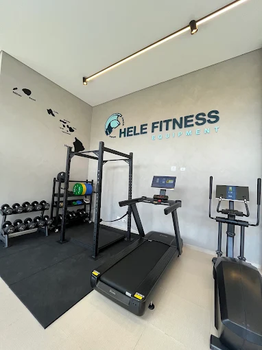 Estrutura interna do showroom Hele Fitness